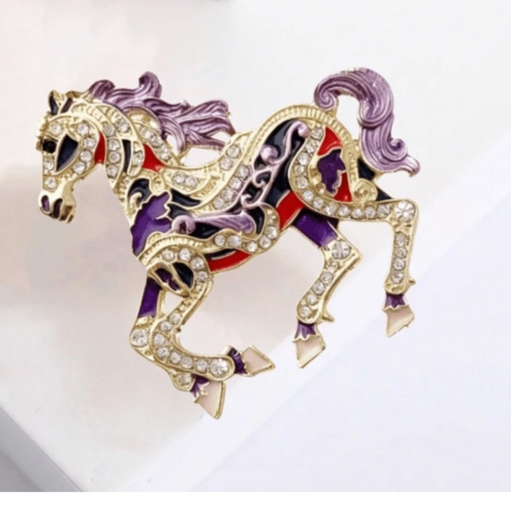 Sparkling Horse Brooch with Purple Accents | NEW | Jewel Jewels | Hobby Lover